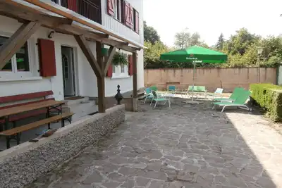 Image de Maison au calme très bien équipée pour 12 personnes avec cheminée