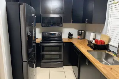 Image de Close to Camping World (8 min walk. 04 miles)