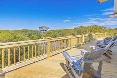 Image de Soundside Dog Friendly Home w/ Private Pool, Hot Tub, Theater and Game Rooms