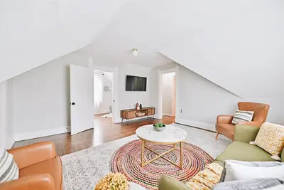 Image de Indianapolis Luxury Clean Downtown Home.