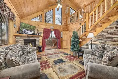 Image de Stunning Log Cabin | Hot Tub | Fire Pit | Game Room