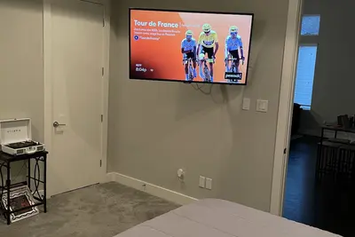 Image de Luxury Townhome! King Suite Downtown