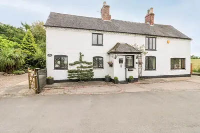 Image de The White Cottage, family friendly, with hot tub in Swadlincote
