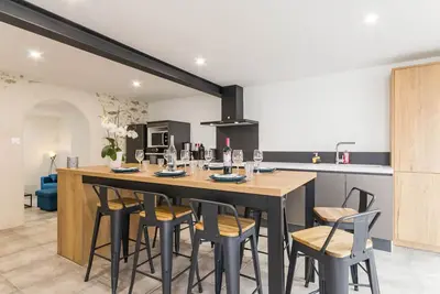 Image de Maison calme, rénovée, proche Clisson – 3 chambres, terrasses, jardin, pétanque, stationnement privé