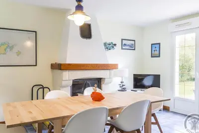 Image de Maison familiale près de la plage avec jardin, cheminée, véranda et toutes charges comprises