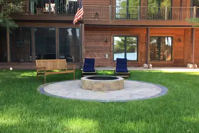 Image de Luxury lakefront condo