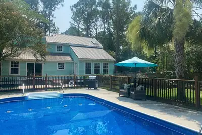 Image de Peaceful private pool home dog friendly sleeps 8. large private lot fully fenced