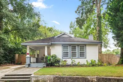 Image de Atlanta Urban Cottage #1 Stadium, Gwcc, Arena & Cnn