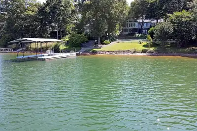 Image de Spacious Lake Nottely home with private dock close to area mountain attractions.