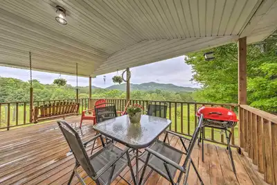 Image de Pet-Friendly Murphy Home with Mountain Views!