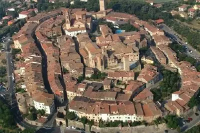 Image de Bel appartement avec climatisation, piscine, Wifi et parking, près de Montepulciano