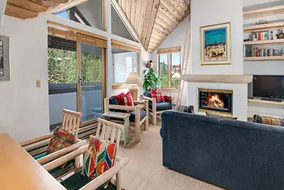 Image de Vail Village Inn | 1br Condo Steps from Gondola One