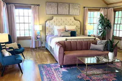 Image de Sec Playoffs! Charming, spacious 4Bed 3bath; 5 min walk to Ou, Stadium View!