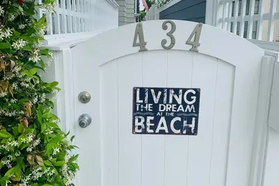 Image de Exquisite Coronado Village Beach Getaway. 4 Bdr, 3Bathroom w/1car garage