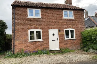 Image de Wallflower Cottage, pet friendly, with open fire in Stalham