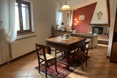 Image de Ancient village living with modern amenities, overlooking swallows fly below you