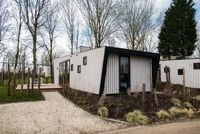 Chalet moderne au bord de la Meuse