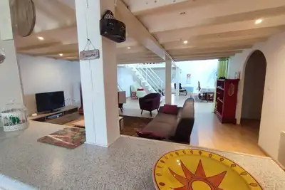 Image de Loft spacieux dans un environnement agréable