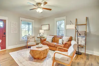 Image de 15 Mi to Dtwn Lexington: Serene Wilmore Home!