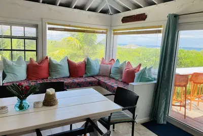 Image de Fair Winds: Tropical Beach House, Stunning Ocean Views, Steps to the Beach!