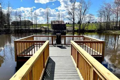 Image de High End Pond Chalet in Country & But Near Shops