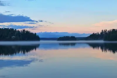 Image de 3 Bedroom Lake Front Cottage With Spectacular Lake Views And Serene Atmosphere