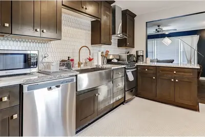 Image de 2br/1ba Designer House in Decatur