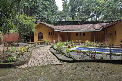 Image de Pura Vida with private pool, WiFi, and parking between Orotina and Jaco