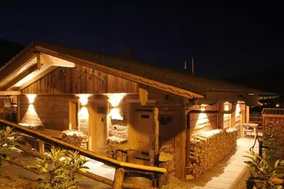 Image de Einzigartige Ferienhütte mit Eigenem Wellnessbereich