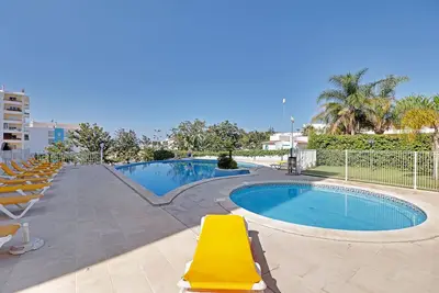 Image de ARMAÇÃO De Pera Central by Homing