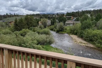 Image de Riverfront Condo in Fraser