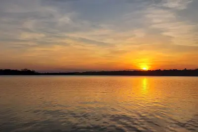 Image de Grey Wolf Family Style Cottage on Wolf Lake Waterfront