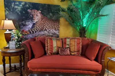 Image de Bakersfield Safari Retreat