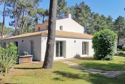 Image de Villa Résidentielle 5 Chambres Proche Plage, WiFi, Parking