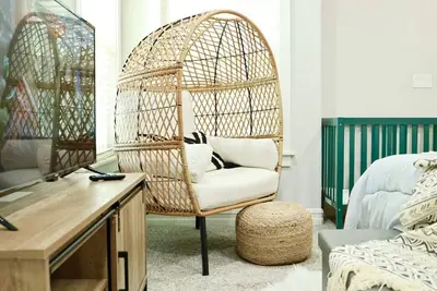 Image de Modern Farmhouse Filled with Family Entertainment