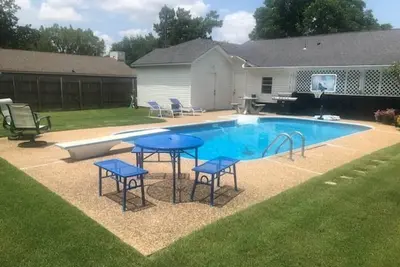 Image de Stylish, welcoming 3 bedroom home right in the heart of Fort Smith