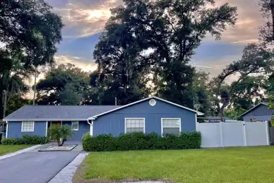 Image de Beautiful Boho style Villa in the Tampa area