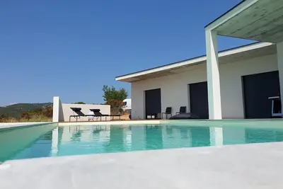 Image de Villa moderne, entre Porticcio et Isolella, avec piscine privée pour 8 personnes