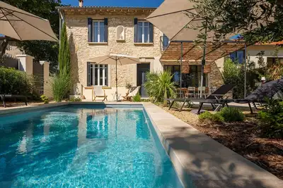 Maison de village avec piscine