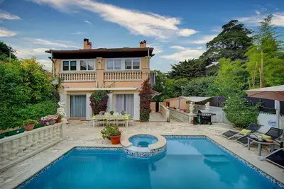 Image de Villa, 5 Chambres Avec Piscine 4 Parkings V5b010