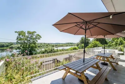 Image de Grand appart Terrasse*Jacuzzi*Park