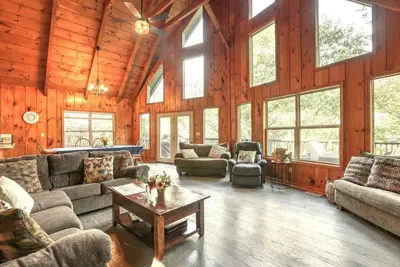 Image de Witt's Cove Landing Lakefront, cov'd dock+hot tub