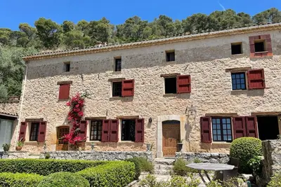 Image de Authentique Mas au milieu de magnifique propriété. Vue impressionante.