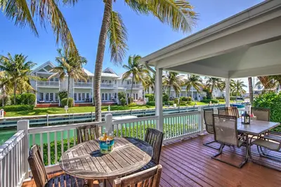 Image de Single Family Villa, Excellent Boating Access, Pool, Large Private Covered Porch