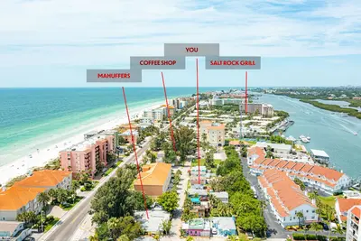 Image de Charming Beach Villa-Huge Rooftop Deck-600 Feet From The Beach