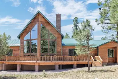 Image de The Executive Level retreat for families and outdoor lovers in Happy Jack, Az!
