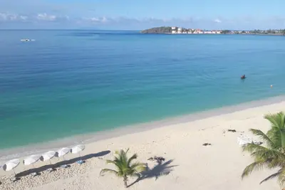 Image de Beach Front 2bedroom apartment