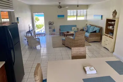 Image de Two Bedroom/full kitchen - Ocean view - steps from dive shop/harbor/restuarant
