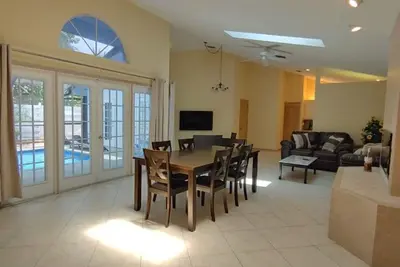 Image de Beachside Pool House with heated pool, Short Walk to the Beach!