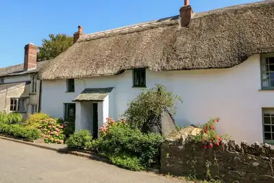 Image de Bell Buoy Cottage, pet friendly, with a garden in Morwenstow